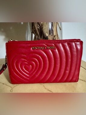 Michael Kors Red Quilted Heart Wristlet Clutch with Gold Logo EUC